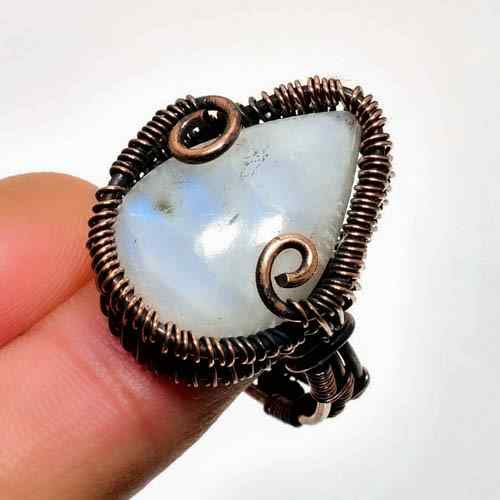 Selene’s Embrace – Oxidized Copper Moonstone Ring