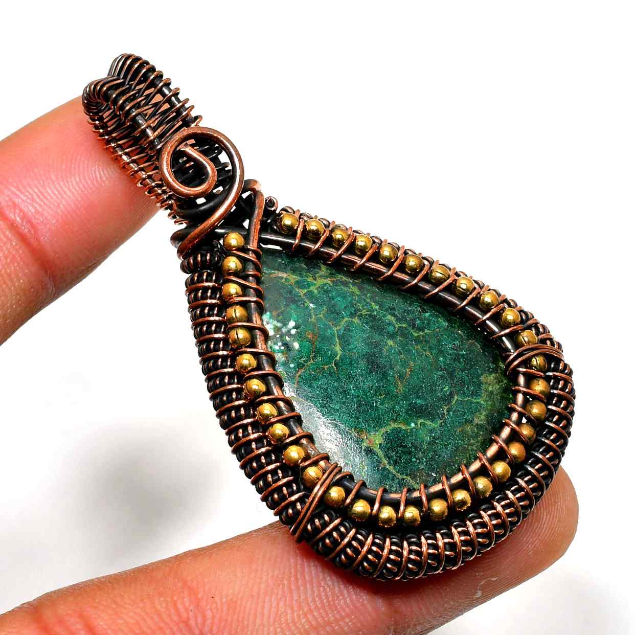 Verdant Elegance – Green Stone Copper Pendant
