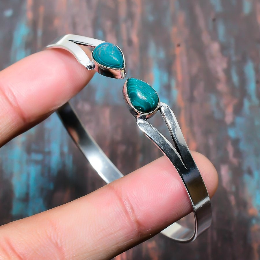 Harmony’s Edge – Malachite Stainless Steel Cuff