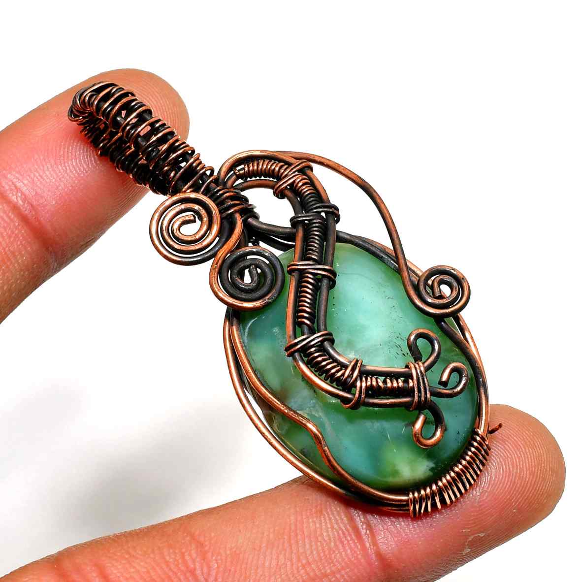 Verdant Embrace – Copper-Wrapped Green Gemstone Pendant