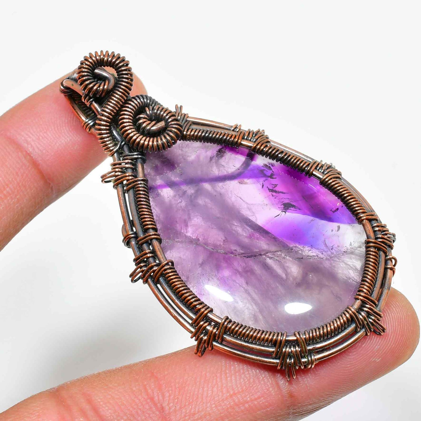 Ezra’s Veil – Mystic Amethyst Copper Pendant