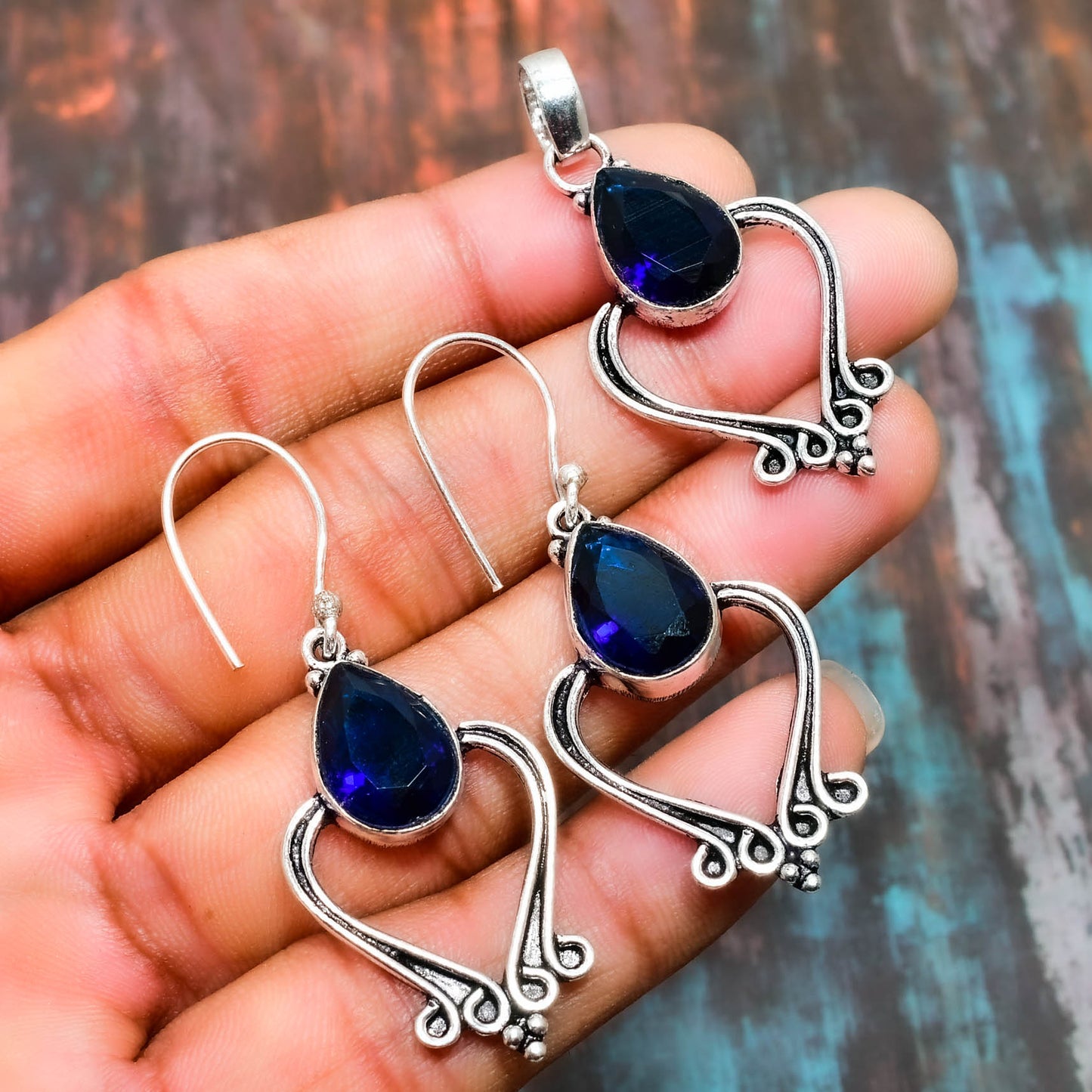 Midnight Heart – Silver & Deep Blue Gemstone Earrings