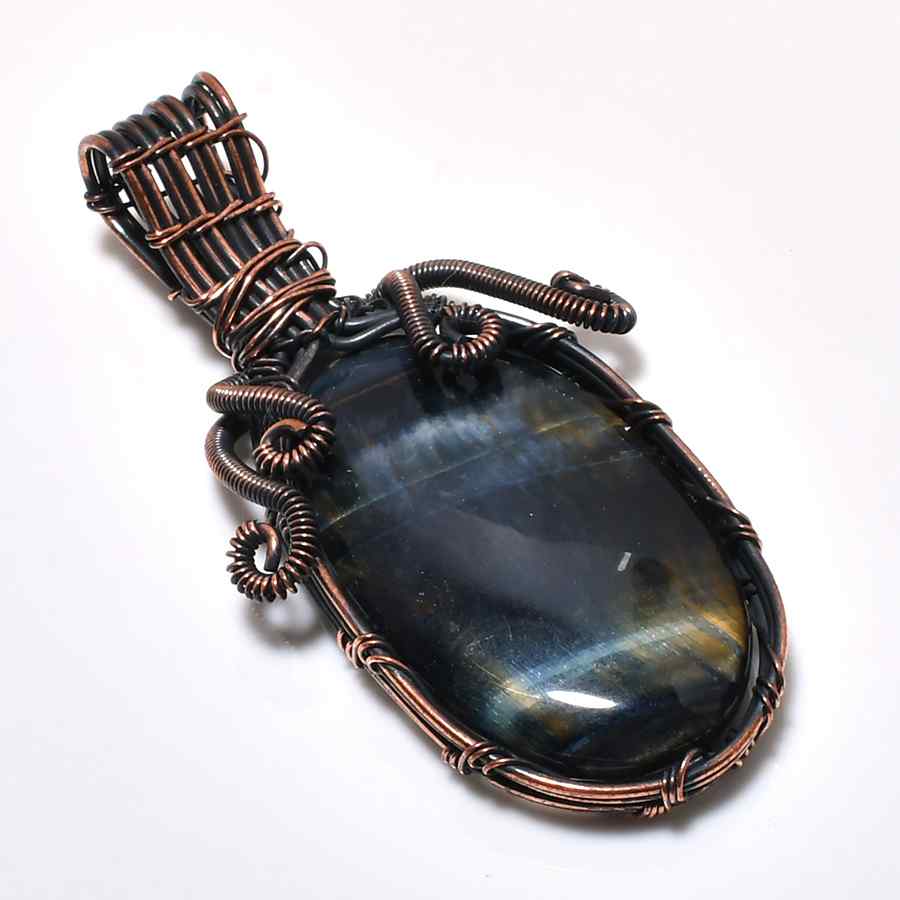 Celestial Embrace – Tiger’s Eye Copper Pendant