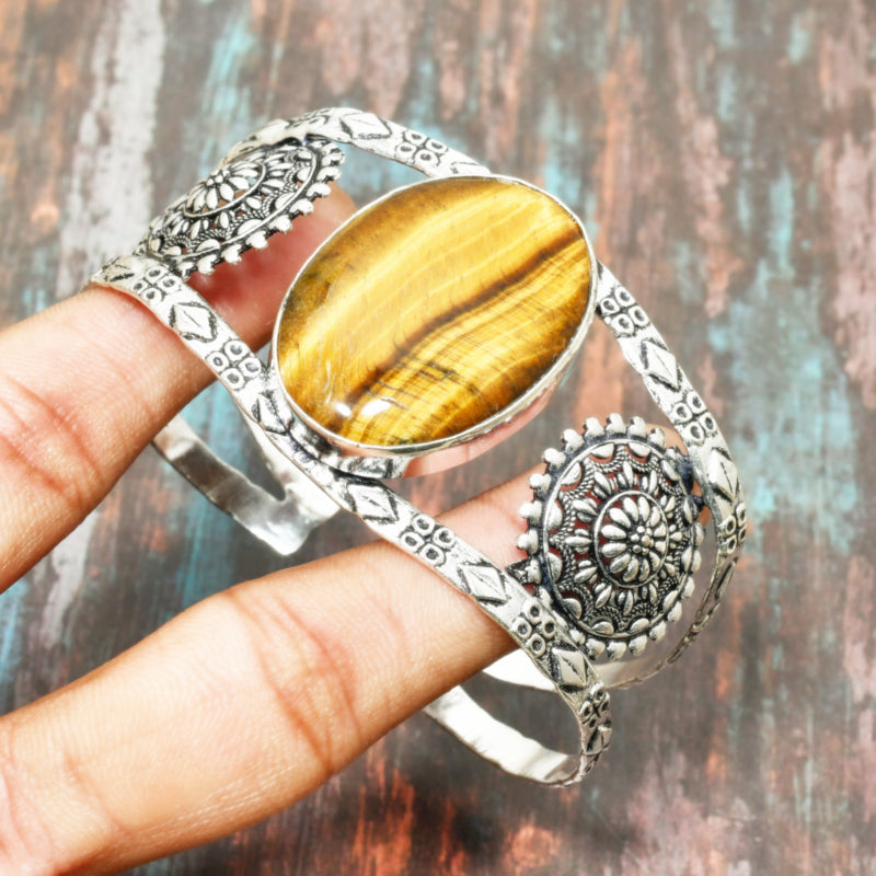 Roaring Spirit – Tiger’s Eye Silver Cuff