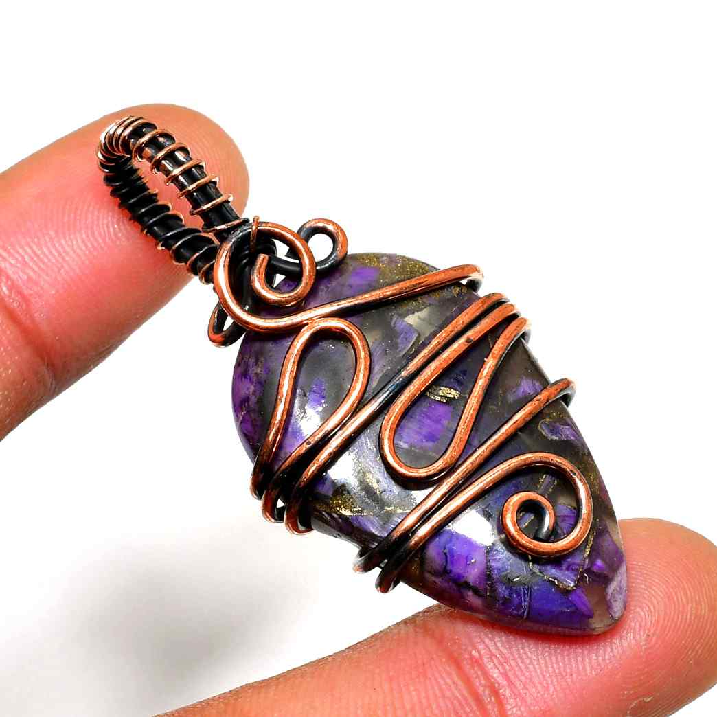 Celestial Embrace – Oxidized Copper Amethyst Pendant