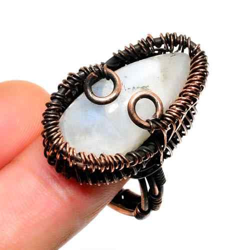 Selene’s Embrace – Moonstone Copper Ring