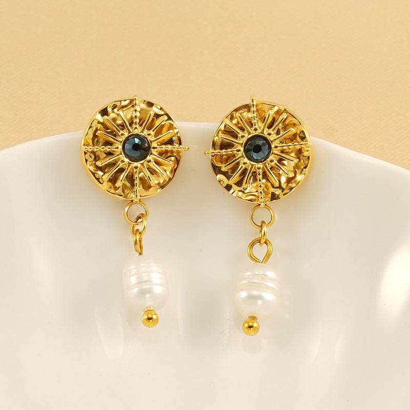 Pearl Essence Retro Earrings