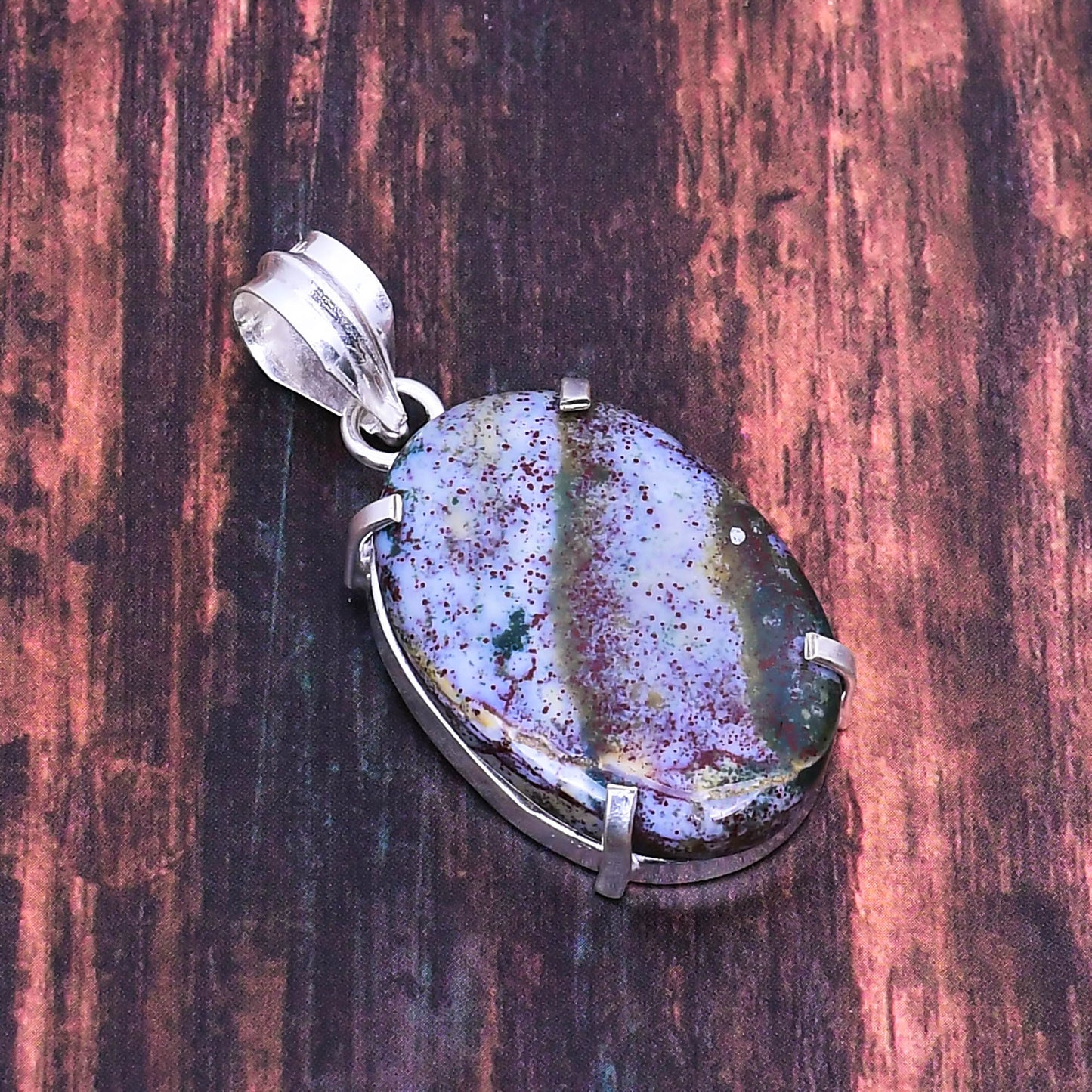 Harmony’s Embrace – Sterling Silver Agate Pendant