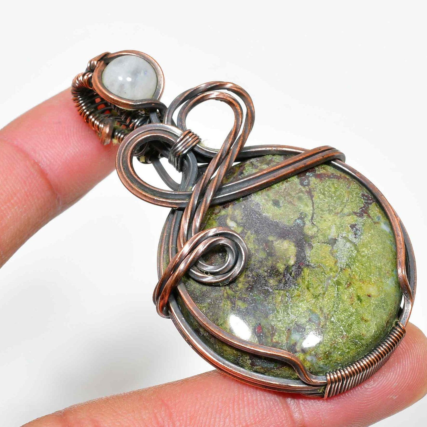 Forest’s Heart – Copper-Wrapped Green Gemstone Pendant