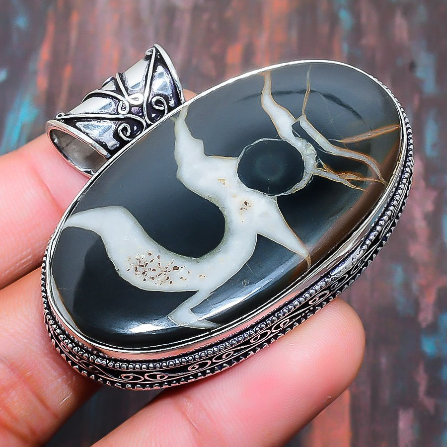 Onyx Serenity – Sterling Silver Filigree Pendant