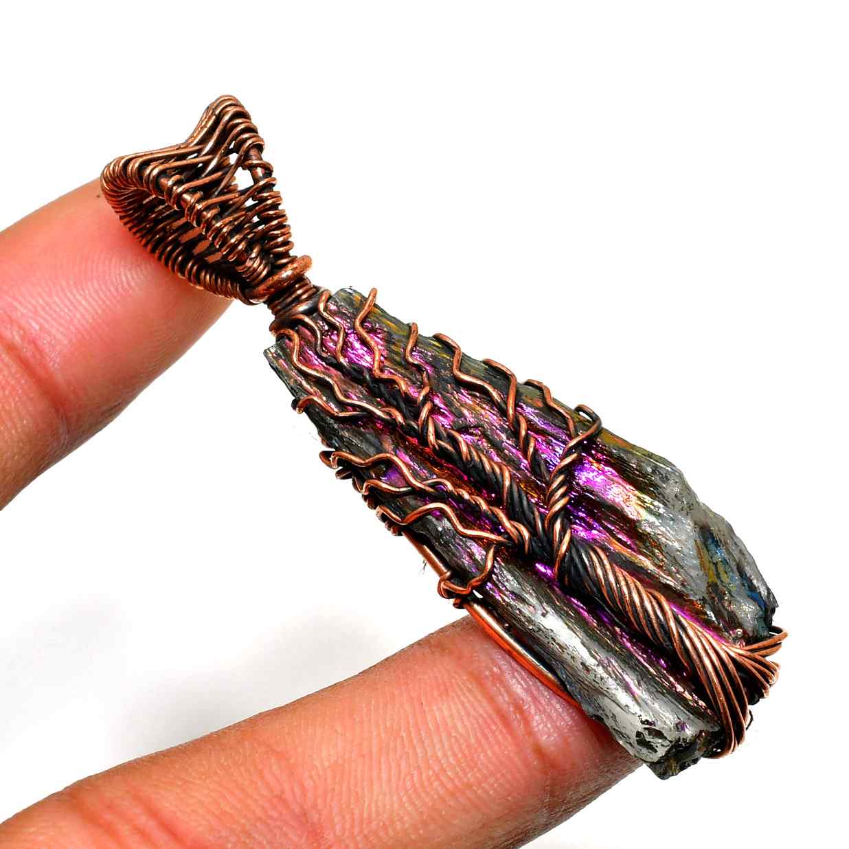 Aura’s Embrace – Copper-Wrapped Quartz Pendant