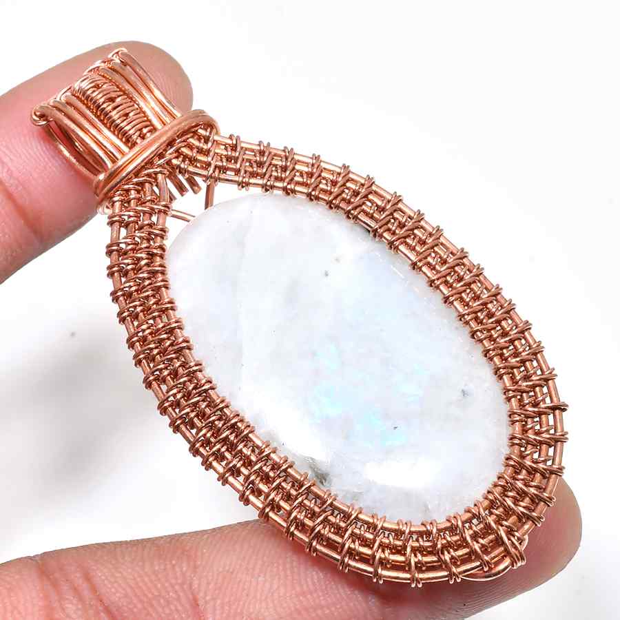 Luna’s Glow – Rose Gold Moonstone Pendant