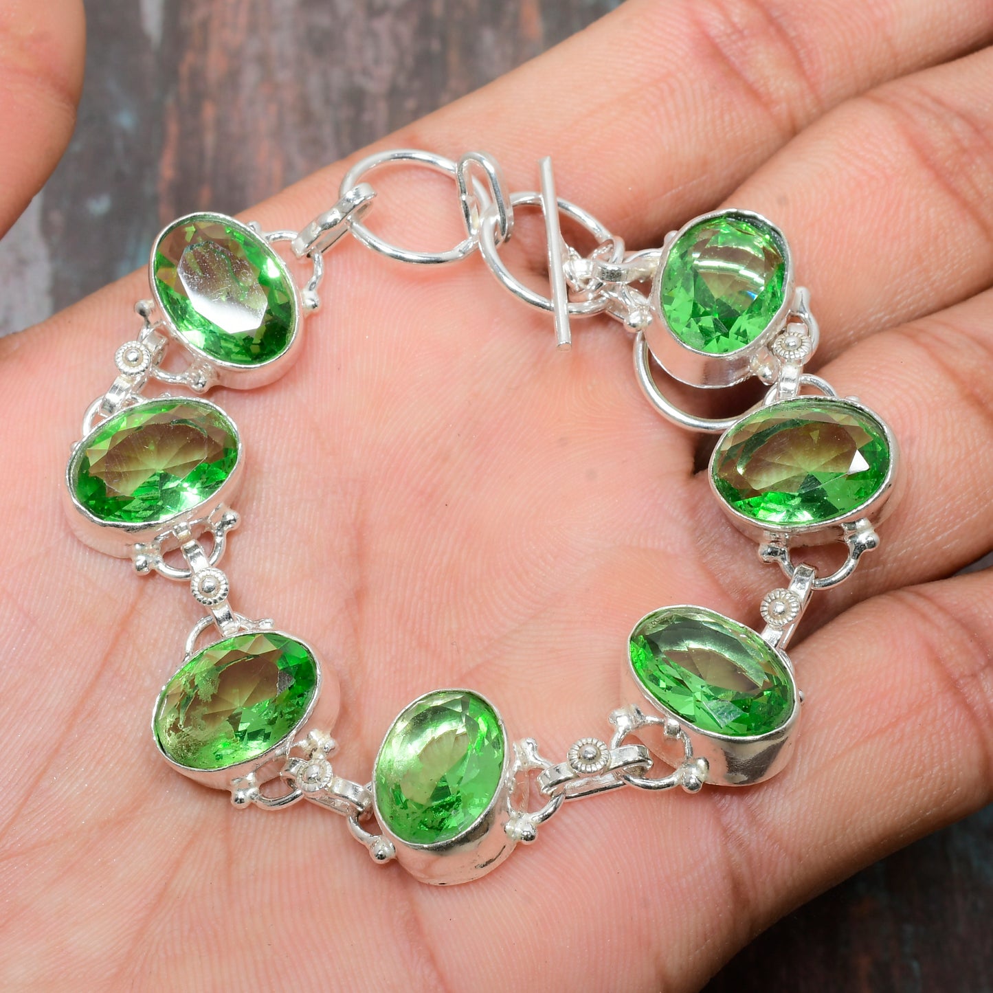Nature’s Embrace – Sterling Silver Peridot Bracelet