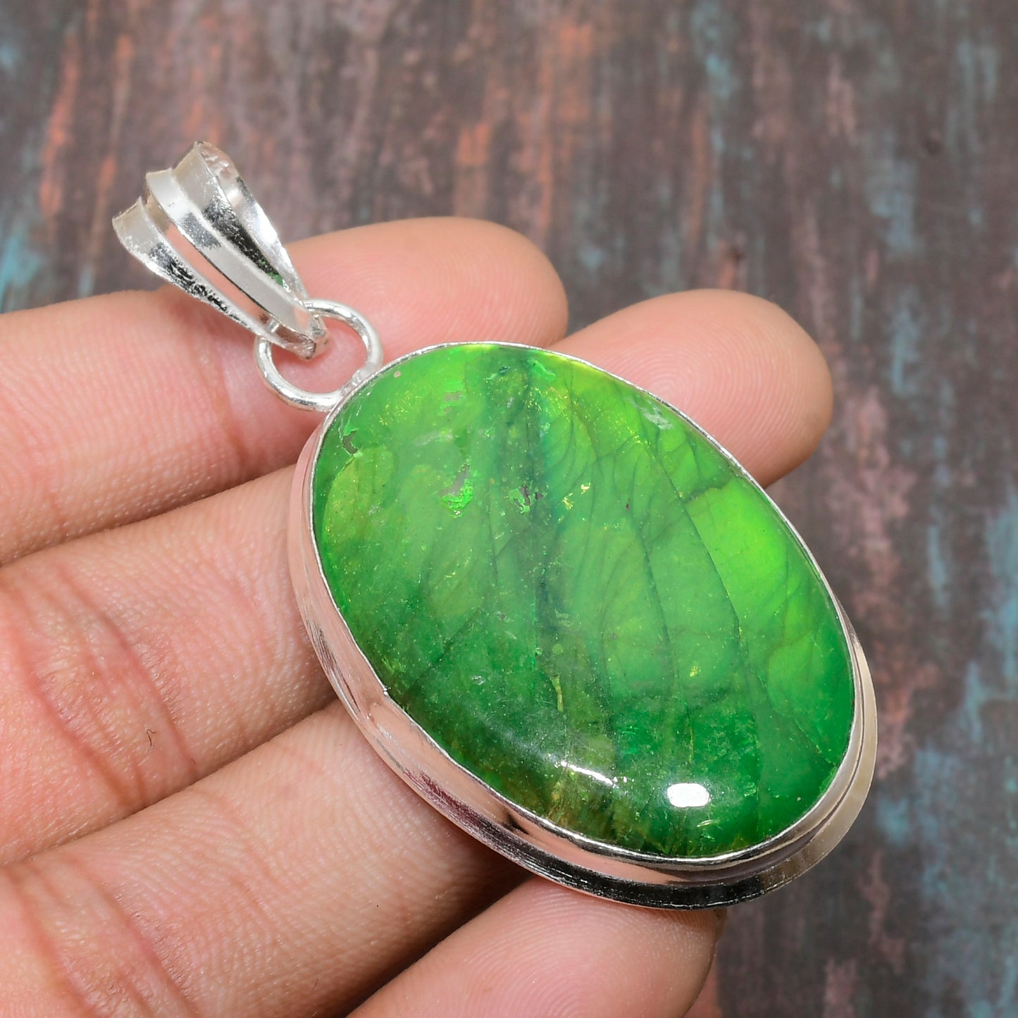 Emerald Essence – Sterling Silver Pendant