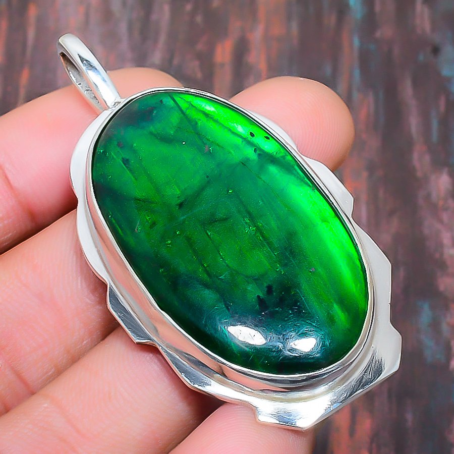 Verdant Harmony – Sterling Silver Emerald Pendant