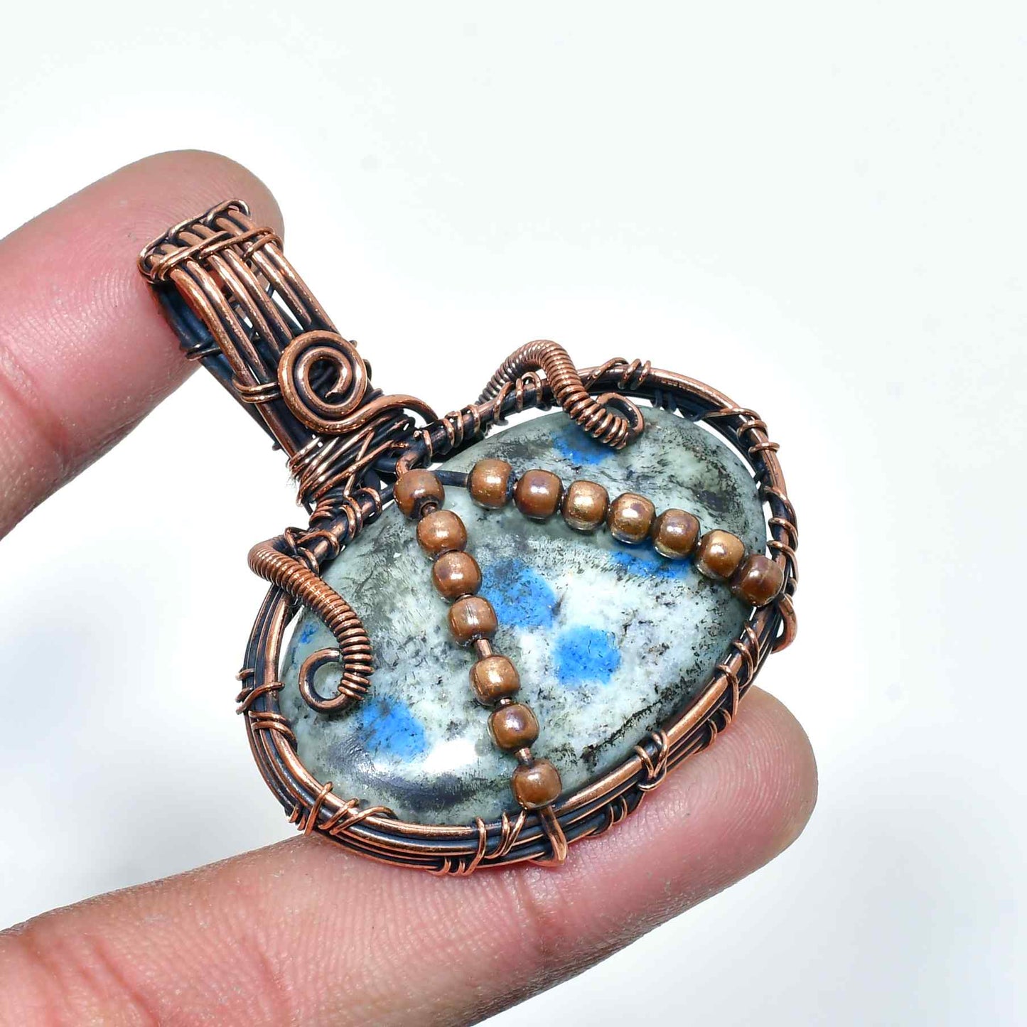 Explorer’s Glow – Labradorite Copper Pendant