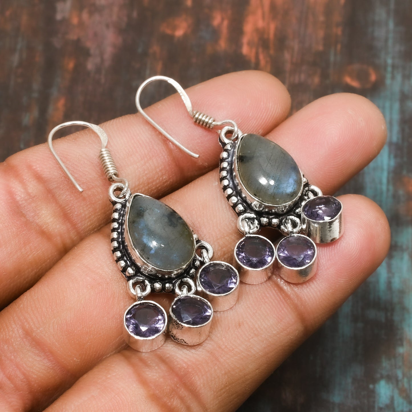 Luna’s Shimmer – Labradorite & Amethyst Silver Earrings
