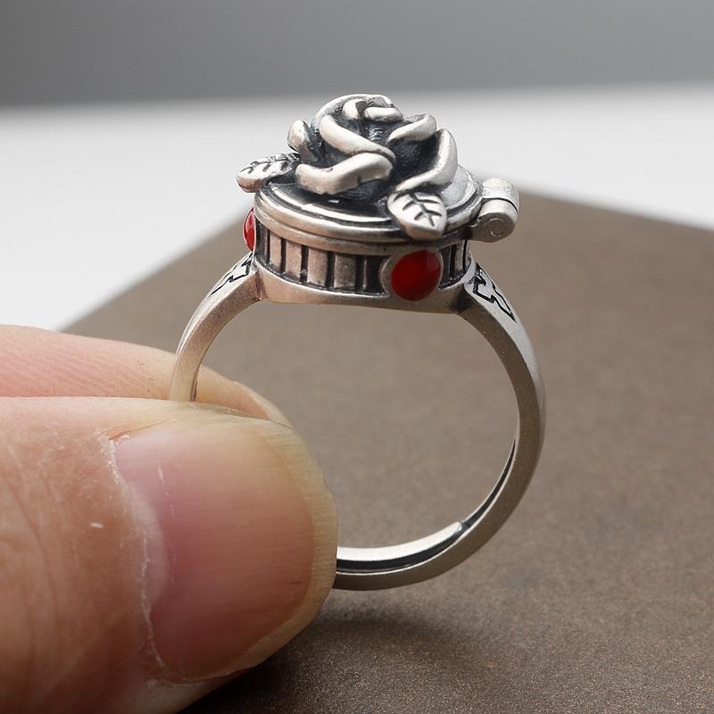 Vintage Luxe Openable Ring