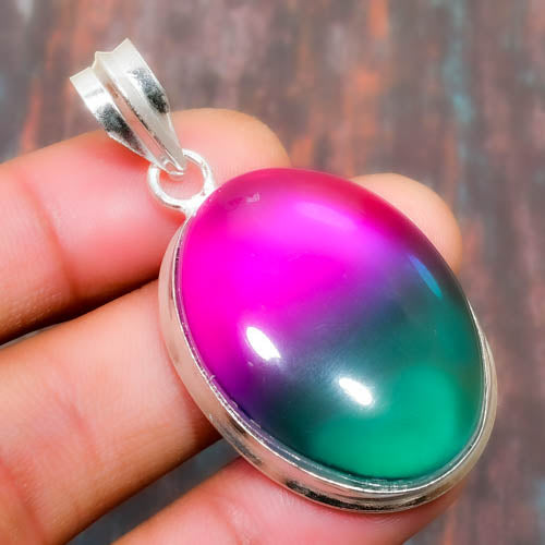 Radiant Harmony – Pink-to-Green Iridescent Silver Pendant