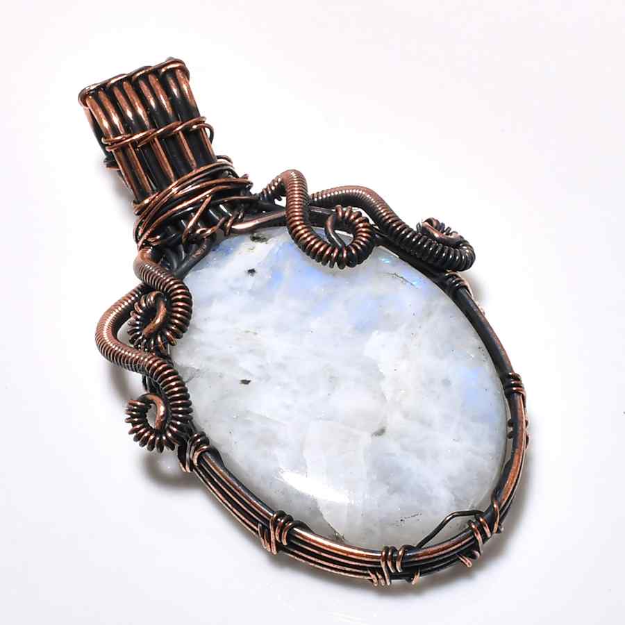 Moonlit Serenity – Copper-Wrapped Moonstone Pendant