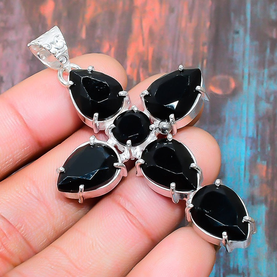 Shadow’s Embrace – Onyx & Sterling Silver Pendant