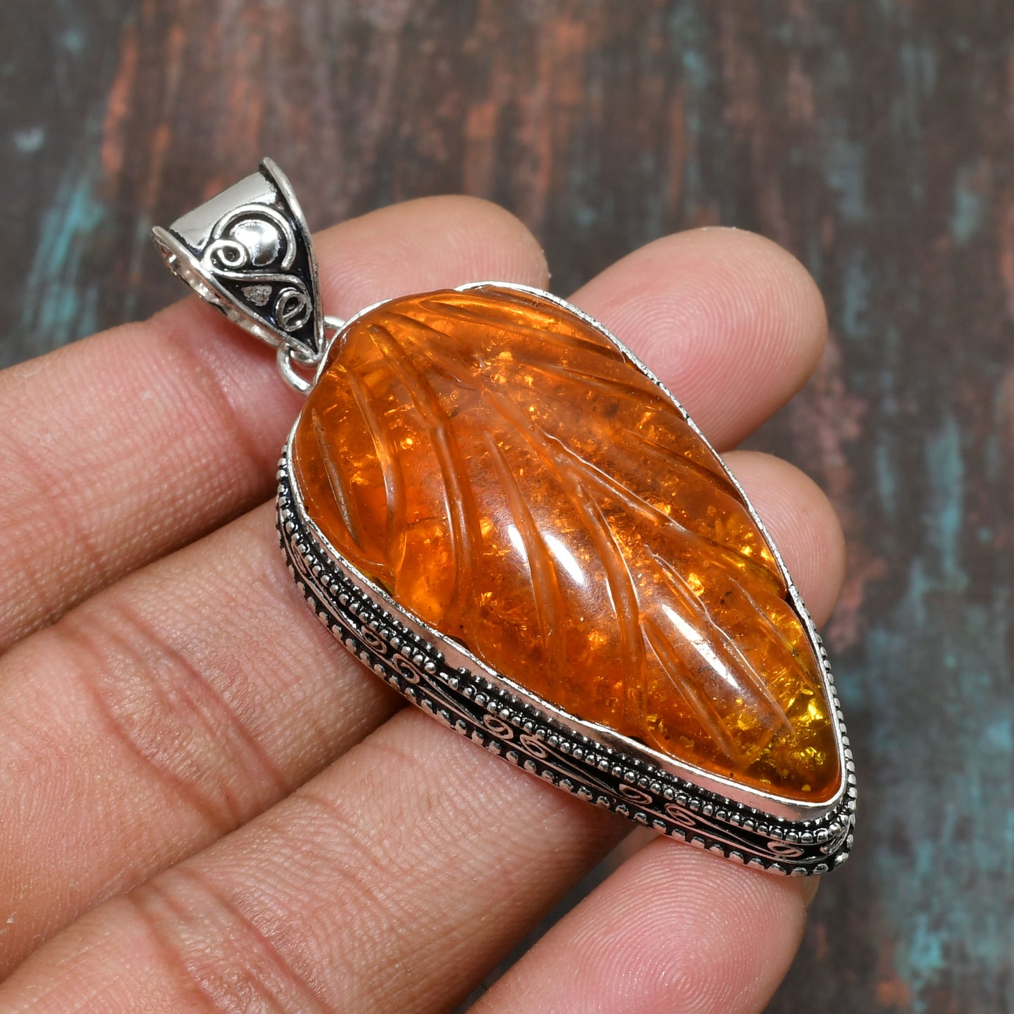 Sunlit Ember – Amber & Sterling Silver Pendant