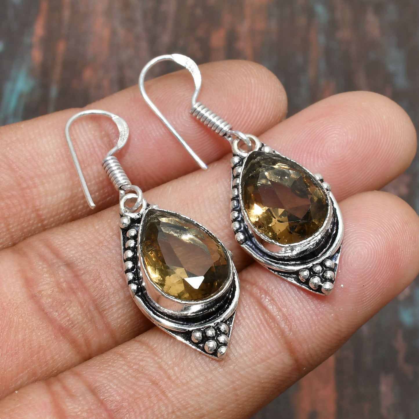Golden Aura – Citrine Silver Filigree Earrings