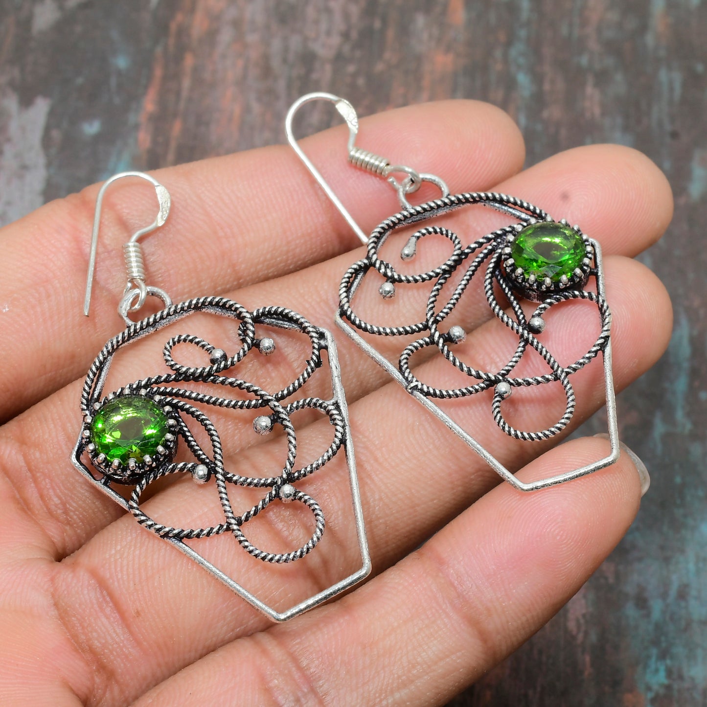 Sylvan Swirl – Handcrafted Peridot Sterling Silver Earrings