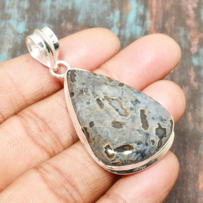 Serenity’s Embrace – Sterling Silver Agate Pendant