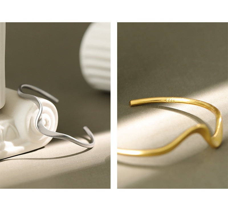 The Little Wave Bracelet - 925 Sterling Silver