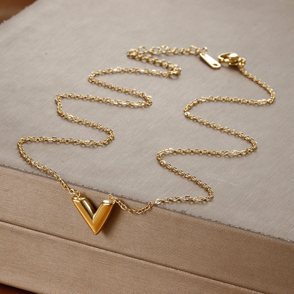Vera Gold V-Necklace