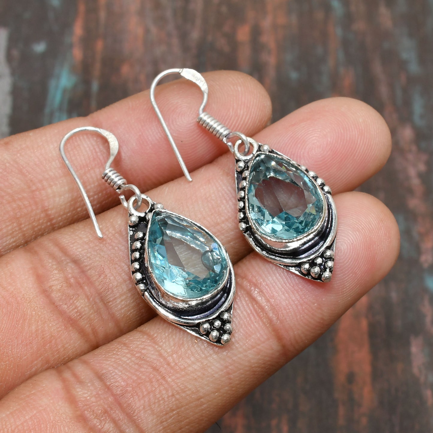 Ocean’s Whisper – Sterling Silver Aquamarine Earrings