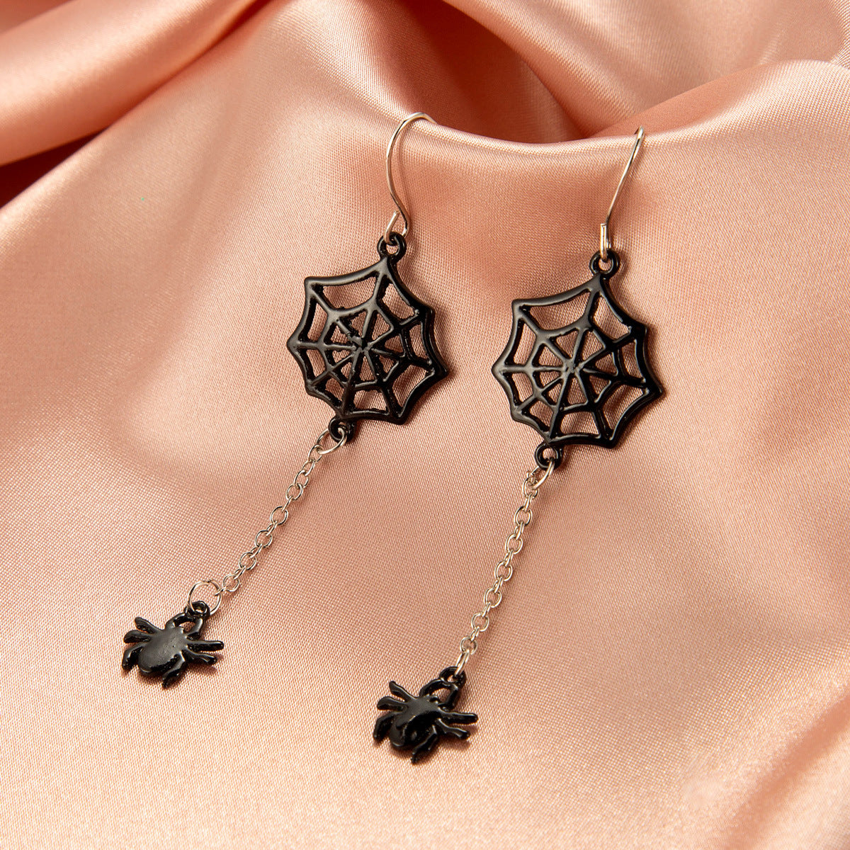 Eerie: Dark Spider Big Ear Studs