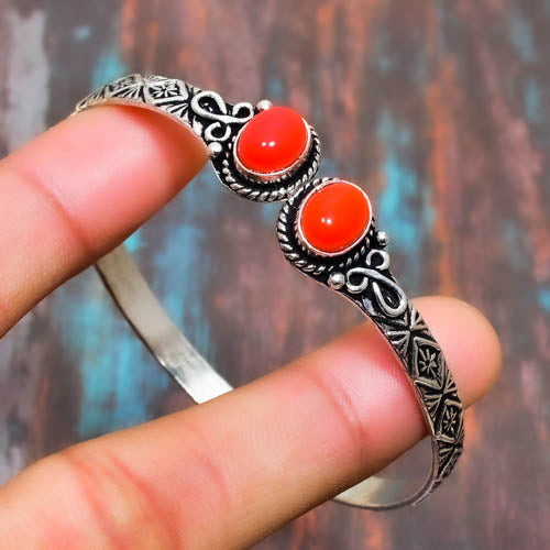 Aurelia’s Embrace – Coral Cabochon Silver Bracelet
