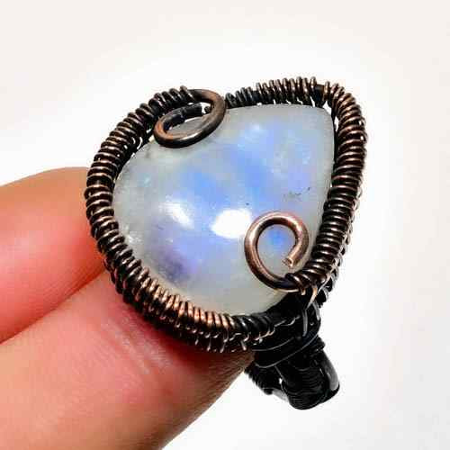 Luna’s Embrace – Moonstone Copper Ring
