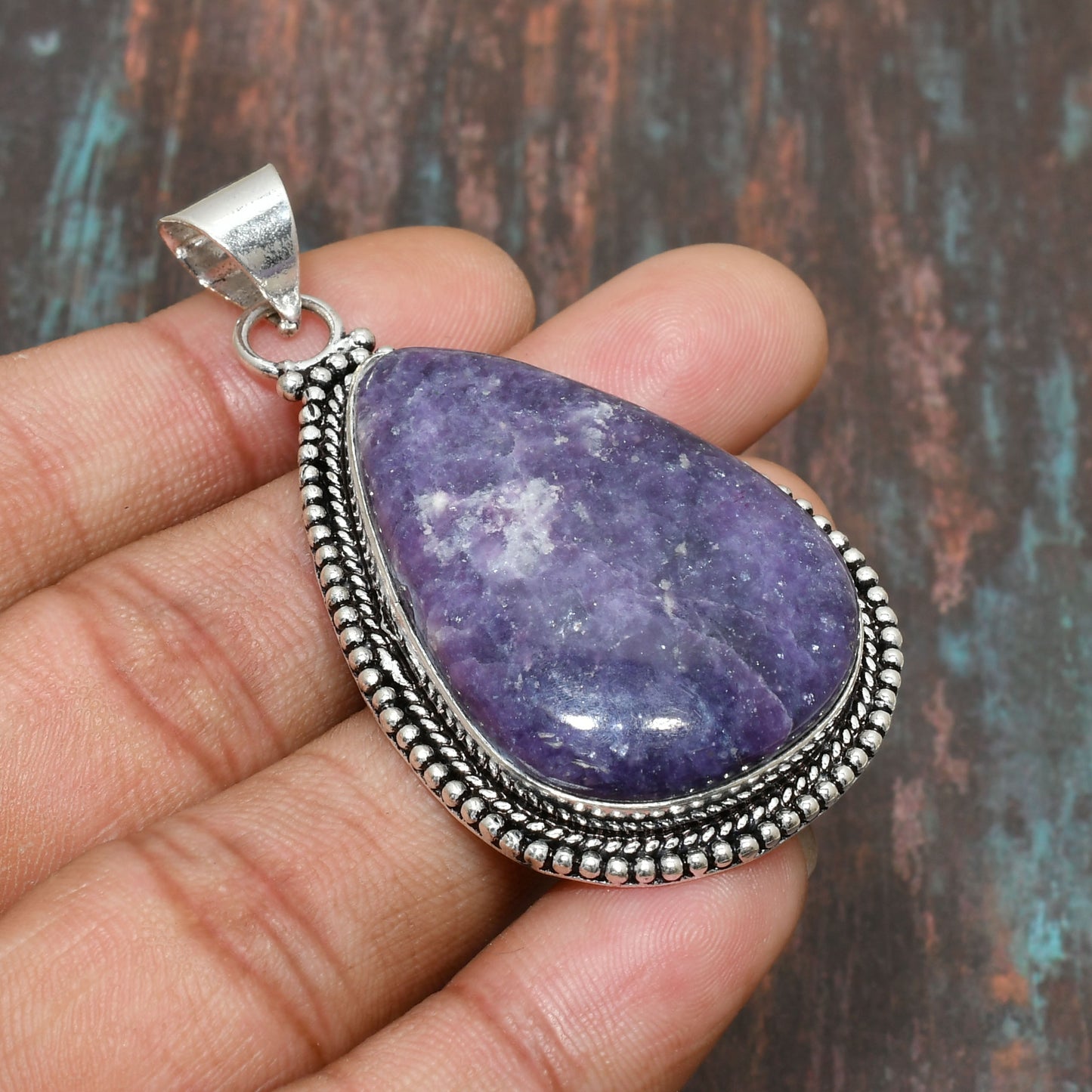 Celestial Clarity – Silver Amethyst Pendant