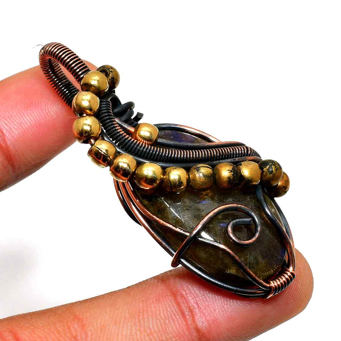 Selene’s Shimmer – Antique Brass Labradorite Pendant
