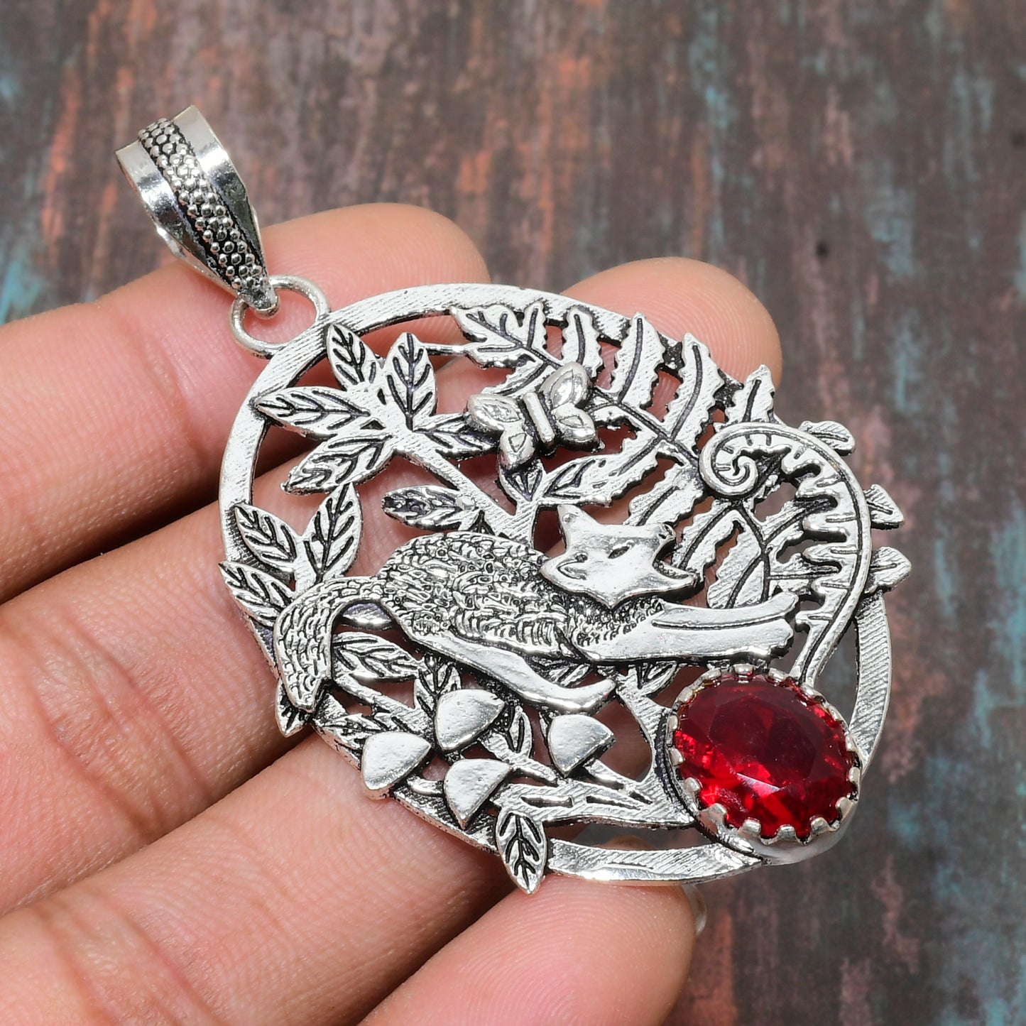 Crimson Wilderness – Silver Fox & Floral Pendant