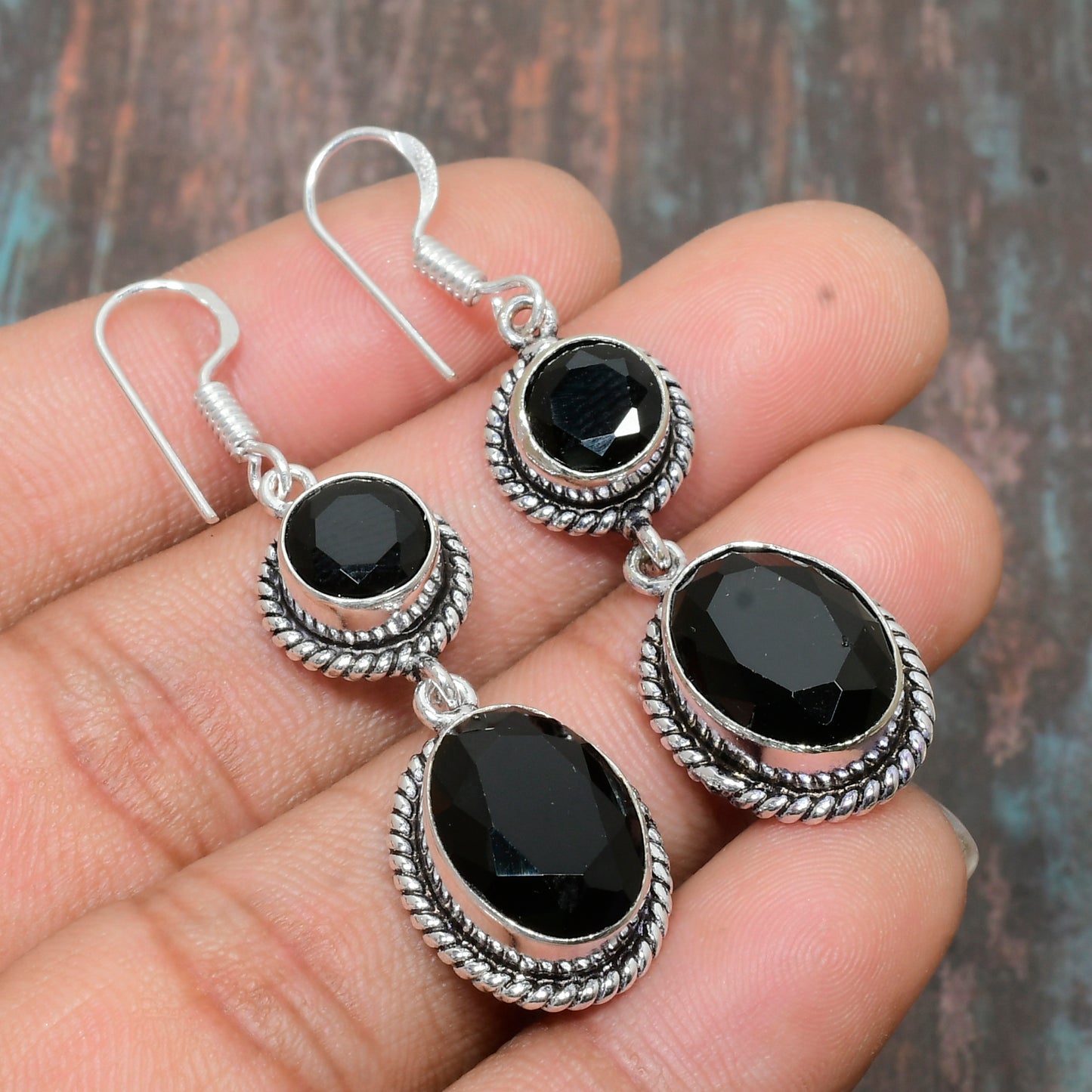 Ebony Elegance – Silver Black Onyx Earrings
