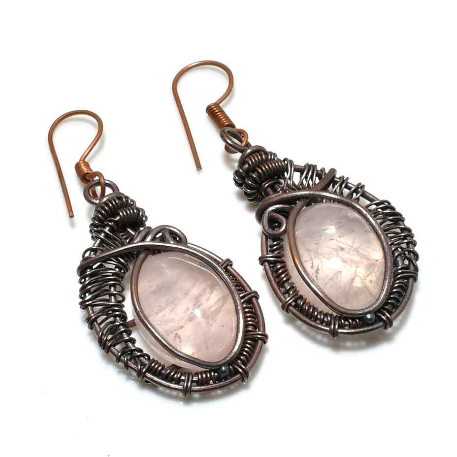 Tender Glow – Copper-Wrapped Rose Quartz Earrings