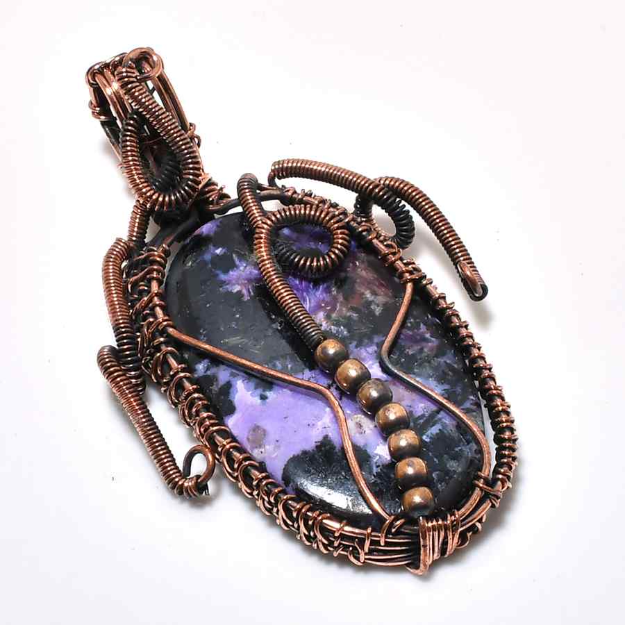 Serenity’s Embrace – Amethyst Copper Pendant