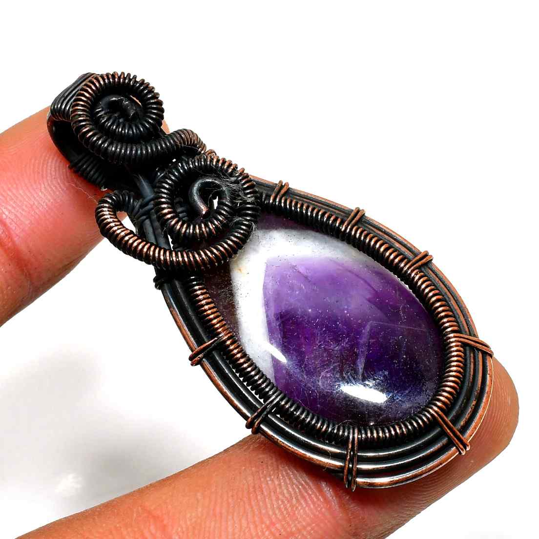 Ezra’s Veil – Mystic Amethyst Copper Pendant