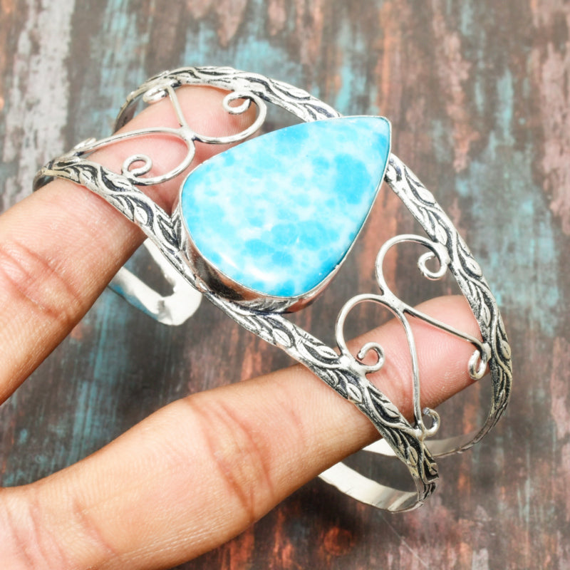 Tranquil Waters – Larimar Silver Cuff