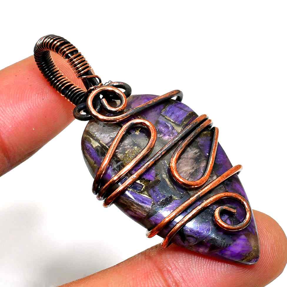 Ezra’s Veil – Handcrafted Amethyst Copper Pendant
