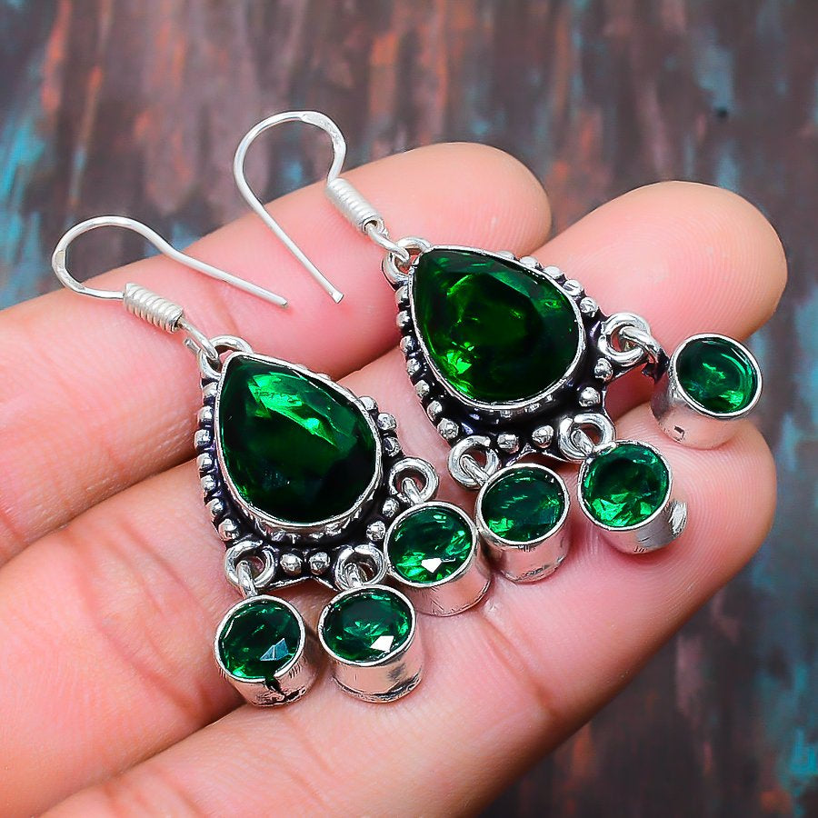 Emerald Embrace – Handcrafted Silver Earrings