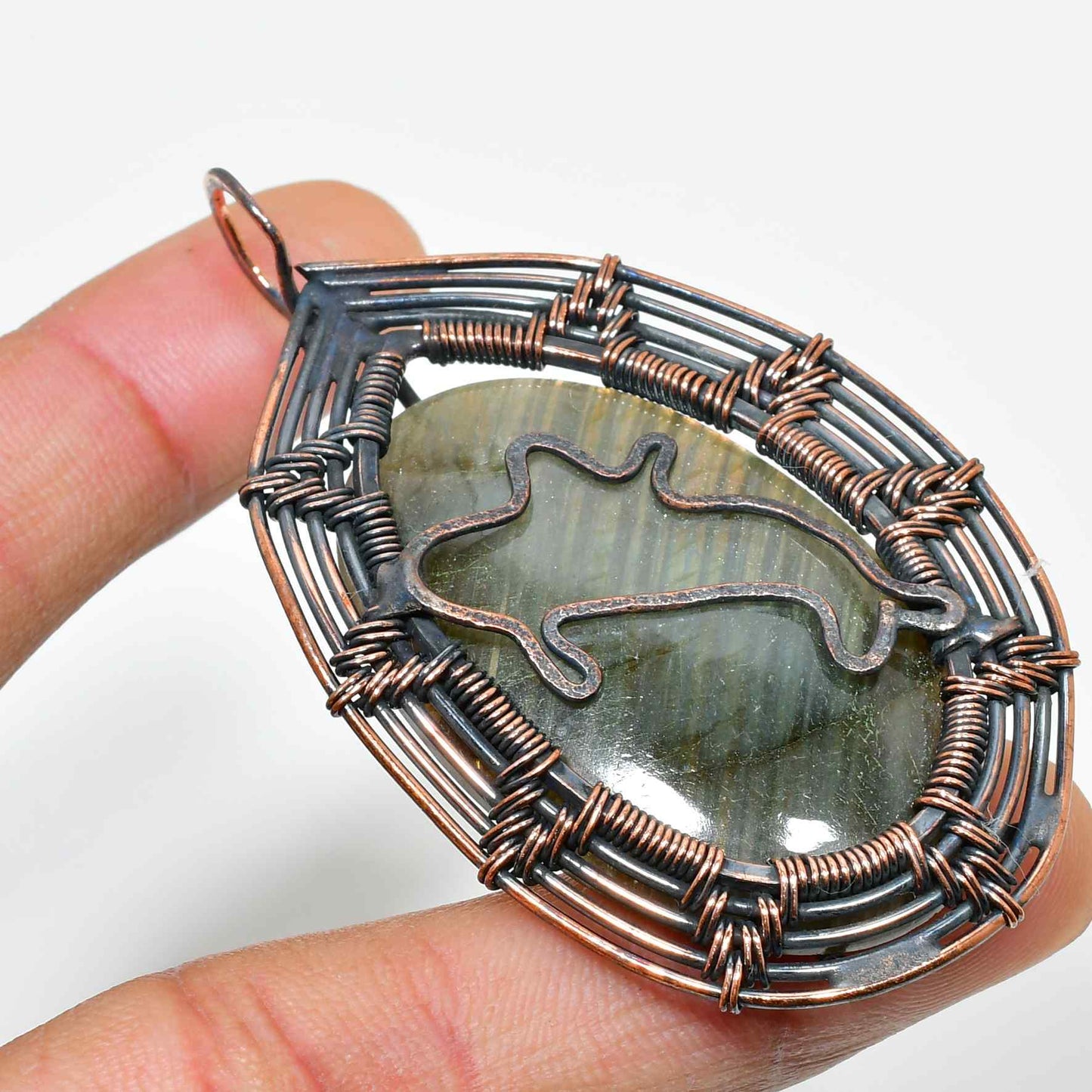 Selene’s Shield – Labradorite Copper Pendant