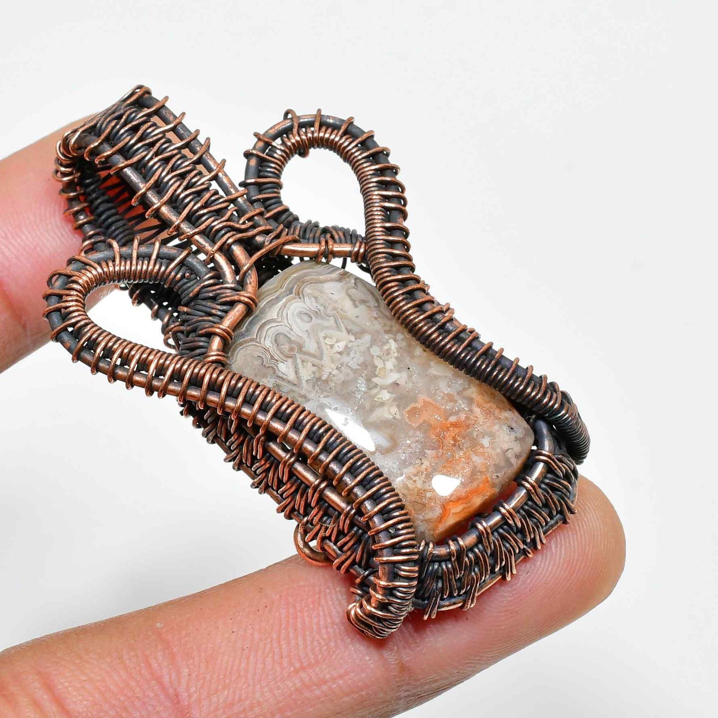 Elegant Serenity – Copper-Wrapped Agate Pendant