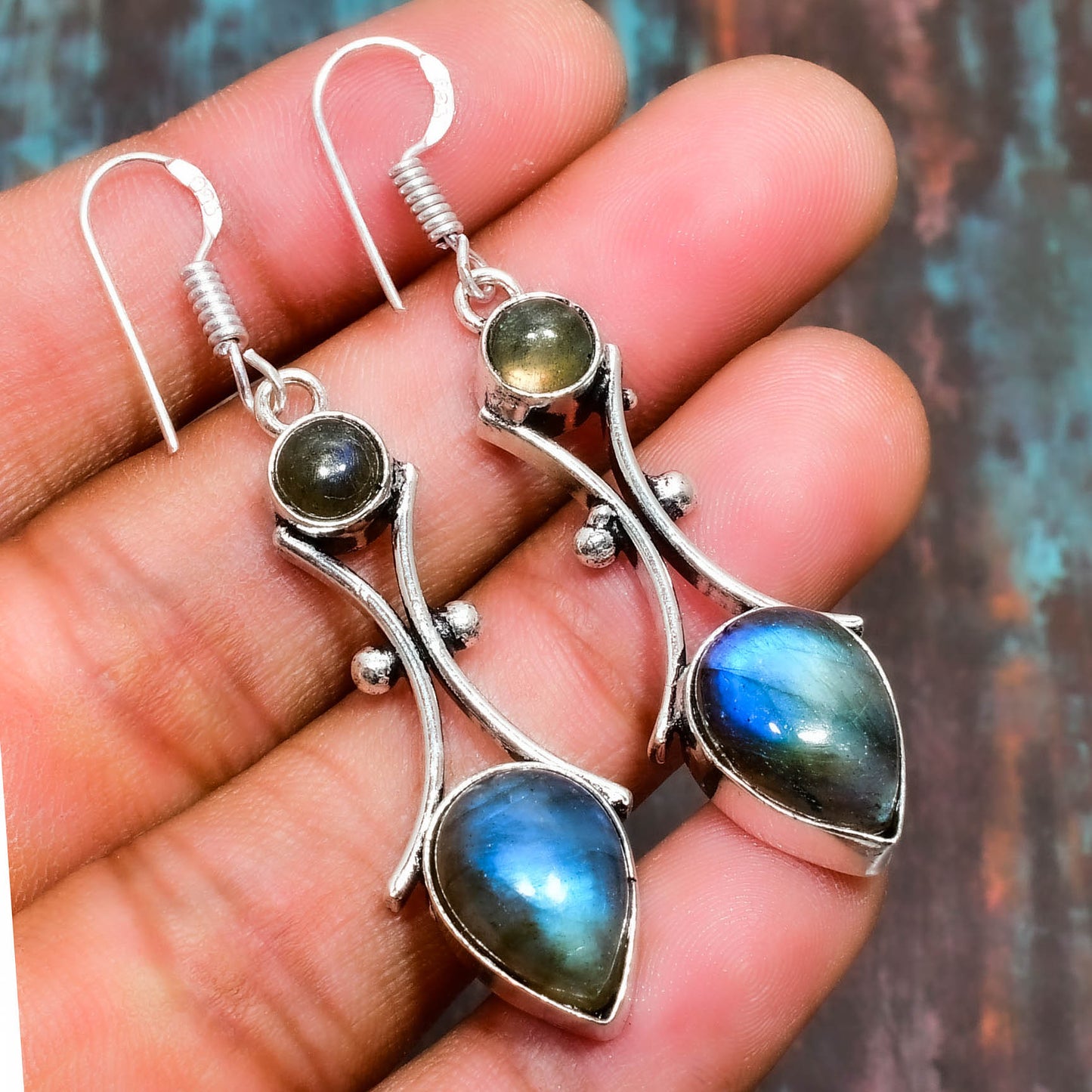 Luna’s Radiance – Labradorite Silver Earrings
