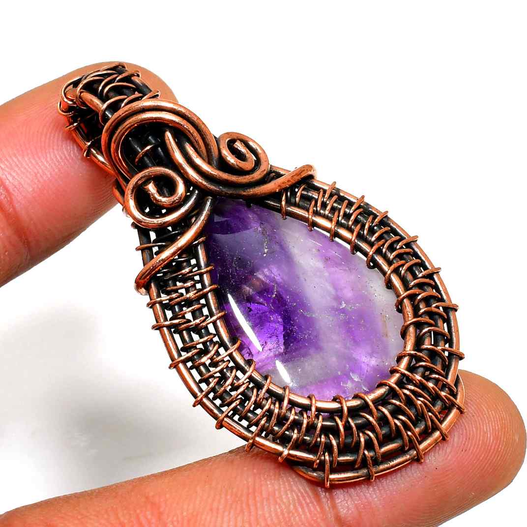 Clarity’s Embrace – Amethyst Copper Pendant