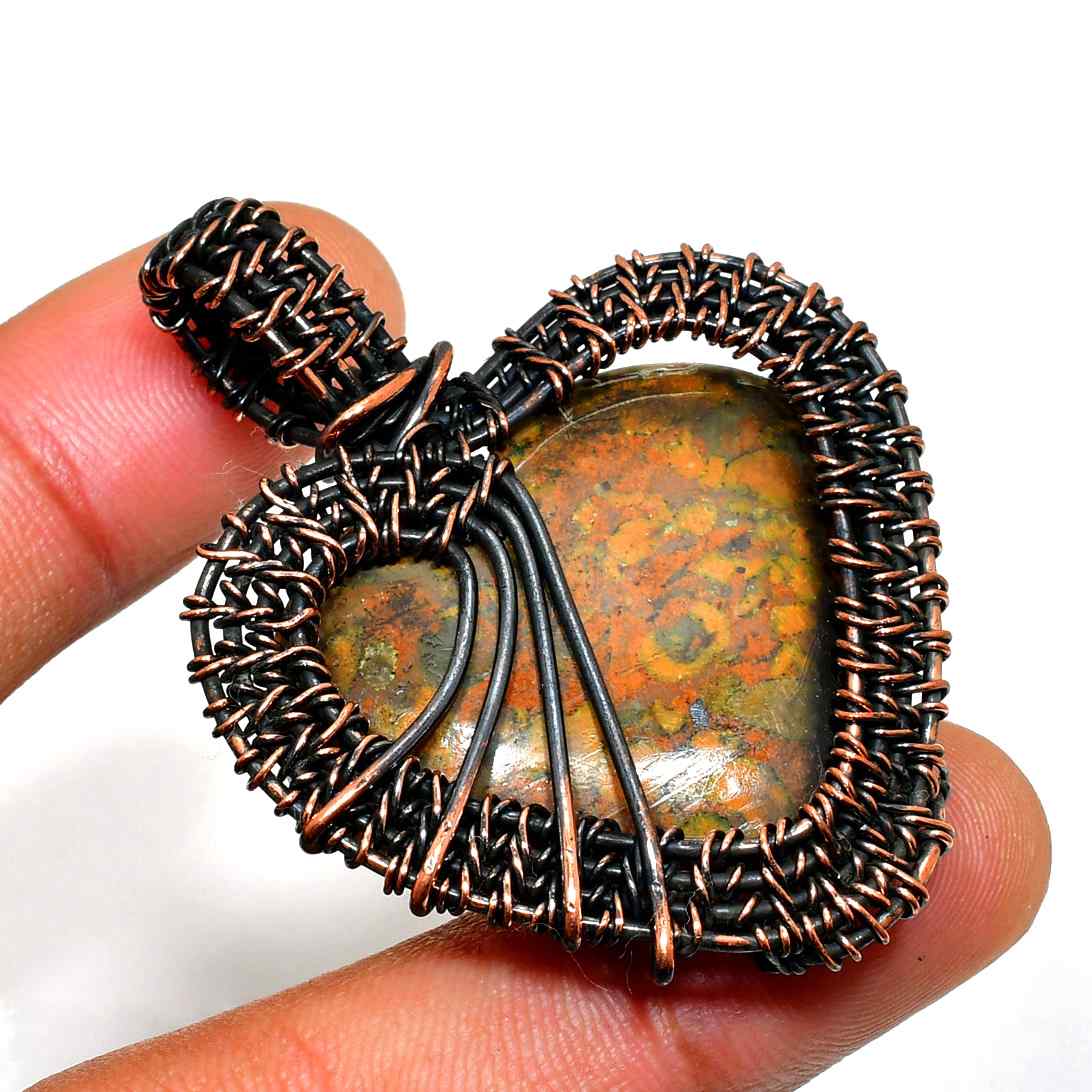 Luna’s Heart – Copper-Wrapped Gemstone Pendant